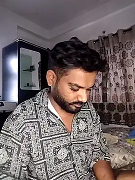 Snapshot of avi007p chatting on June 16, 12:19 pm avi007p online show from June 16, 12:19 pm