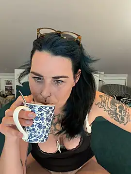 Snapshot of LadyNocturne chatting on May 15, 2:57 pm LadyNocturne online show from May 15, 2:57 pm