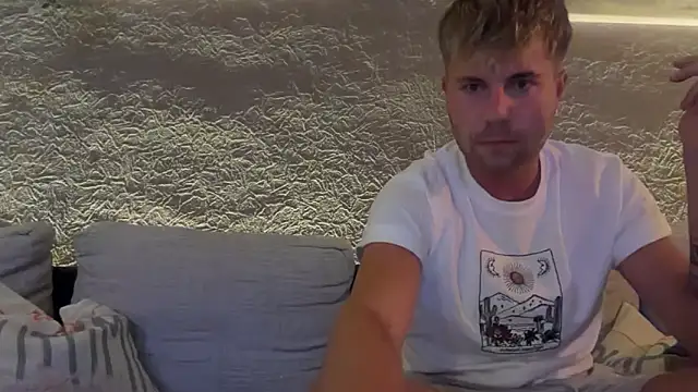 Snapshot of RioBlaze chatting on September 10, 7:58 pm RioBlaze online show from September 10, 7:58 pm