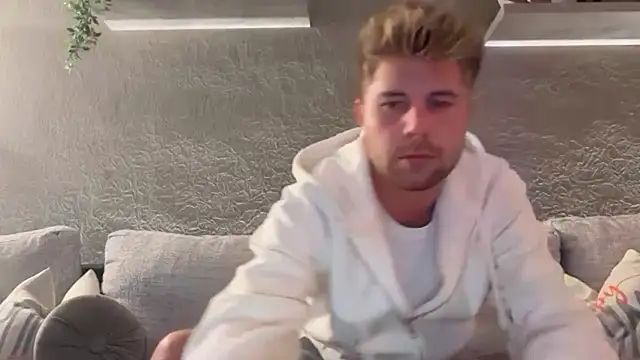 Snapshot of RioBlaze chatting on September 30, 8:14 pm RioBlaze online show from September 30, 8:14 pm