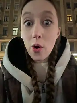 Snapshot of FroggyAnna chatting on March 11, 4:57 pm FroggyAnna online show from March 11, 4:57 pm