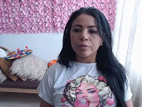 Snapshot of estrellahot01 chatting on September 14, 3:00 pm estrellahot01 online show from September 14, 3:00 pm