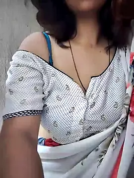 Snapshot of Love_birdss69 chatting on October 26, 2:23 pm Love birdss69 online show from October 26, 2:23 pm