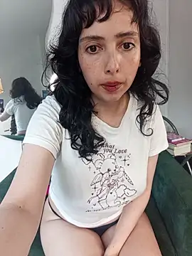 a Malgosia mako online show from October 27, 3:05 pm