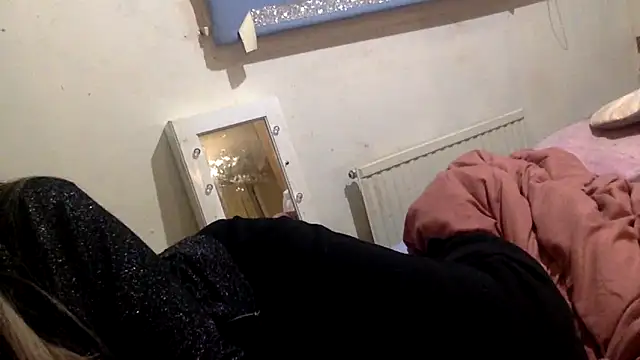 Snapshot of Bellababexox_ chatting on September 10, 2:33 am Bellababexox online show from September 10, 2:33 am