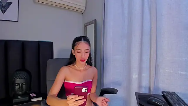 Snapshot of miIa_bratz chatting on September 24, 7:50 pm miIa bratz online show from September 24, 7:50 pm