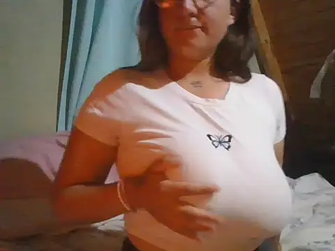 Snapshot of LizaDaki chatting on November 17, 12:16 am LizaDaki online show from November 17, 12:16 am