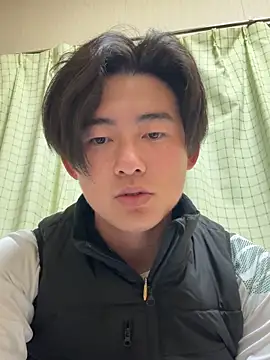 Snapshot of shoma2003 chatting on March 7, 11:29 am shoma2003 online show from March 7, 11:29 am