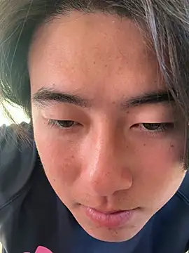 Snapshot of shoma2003 chatting on March 11, 7:25 am shoma2003 online show from March 11, 7:25 am