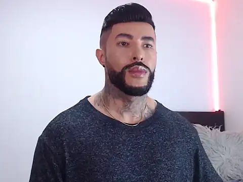 andrea de lucaa online show from October 25, 3:36 am