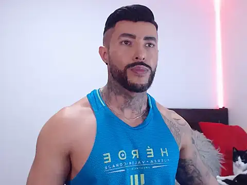 andrea de lucaa online show from November 6, 11:15 pm