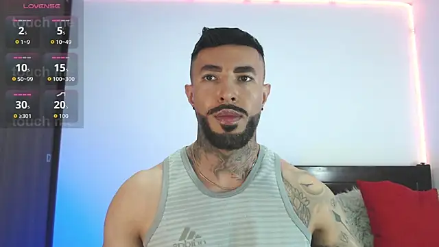 andrea de lucaa online show from April 2, 3:37 am