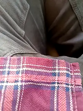 Snapshot of maddy3108 chatting on November 21, 8:35 am maddy3108 online show from November 21, 8:35 am