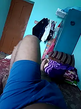 Snapshot of maddy3108 chatting on January 8, 4:48 am maddy3108 online show from January 8, 4:48 am