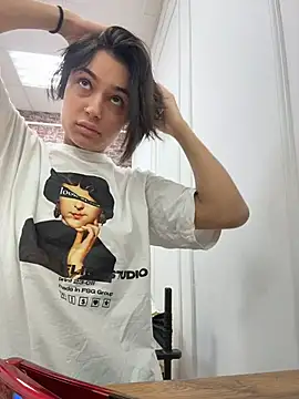 VioletAsh online show from November 12, 4:24 am