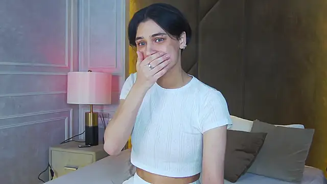 VioletAsh online show from November 17, 4:40 am