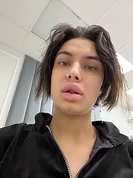 VioletAsh online show from February 3, 4:21 am