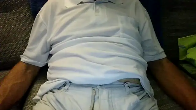 Snapshot of velikifant7 chatting on November 10, 5:23 pm velikifant7 online show from November 10, 5:23 pm