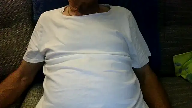 velikifant7 online show from November 26, 7:15 pm