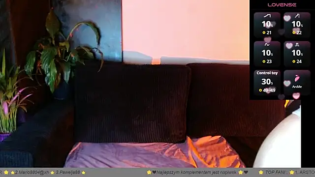   Leyla   online show from April 7, 6:08 pm