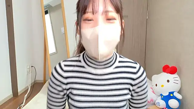Snapshot of riri__nyan_o0 chatting on February 18, 5:14 am riri nyan o0 online show from February 18, 5:14 am
