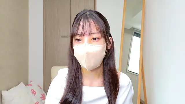 Snapshot of riri__nyan_o0 chatting on April 17, 5:10 am riri nyan o0 online show from April 17, 5:10 am