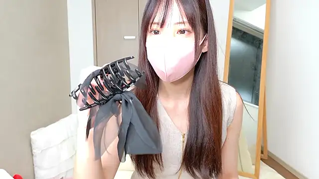 Snapshot of riri__nyan_o0 chatting on April 21, 11:05 am riri nyan o0 online show from April 21, 11:05 am