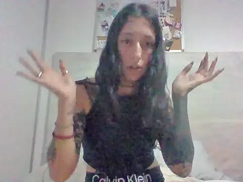 Snapshot of sexmet1 chatting on May 29, 12:41 am sexmet1 online show from May 29, 12:41 am