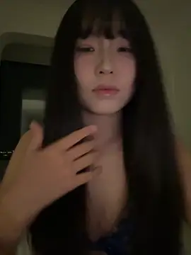 77momomo online show from May 24, 4:12 pm