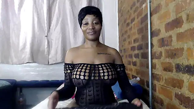 SweetPortableAmber online show from November 9, 6:50 pm