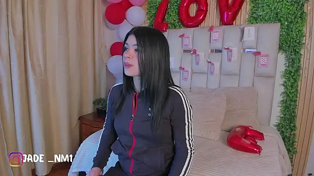 Snapshot of Jade_Nmm chatting on February 19, 12:56 pm Jade Nmm online show from February 19, 12:56 pm