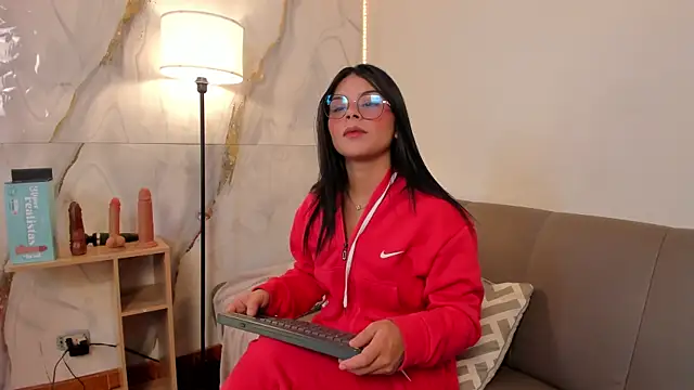 Snapshot of Jade_Nmm chatting on May 12, 2:03 pm Jade Nmm online show from May 12, 2:03 pm