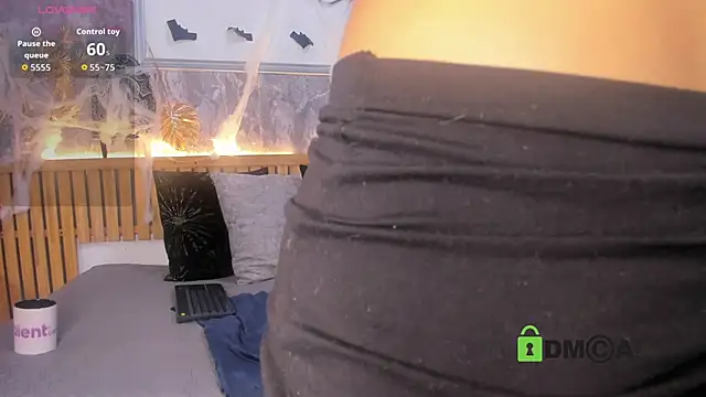 princequinn  online show from October 22, 8:19 pm