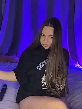 Snapshot of Chloe_loo chatting on October 5, 9:13 pm Chloe loo online show from October 5, 9:13 pm