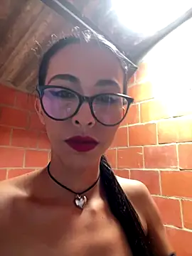 Snapshot of Emma__cumlovee chatting on October 8, 4:37 pm Emma cumlovee online show from October 8, 4:37 pm