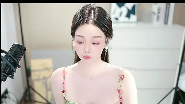 abbyli12 online show from November 12, 3:23 pm