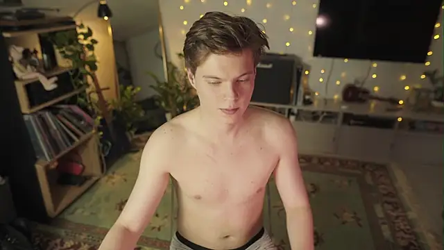 RusBradPitt online show from March 2, 4:47 pm