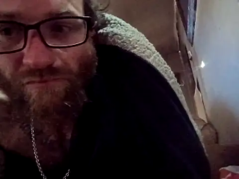 bearded cross online show from February 14, 3:42 pm
