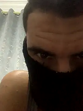 3Omar45 online show from November 11, 9:48 pm