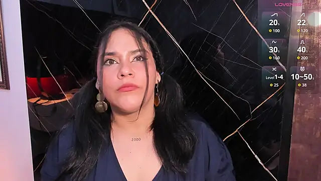 TIFFANY GLOW   online show from September 14, 8:08 pm