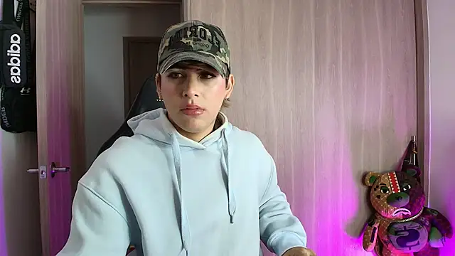 Snapshot of brunothompson3 chatting on September 10, 5:07 am brunothompson3 online show from September 10, 5:07 am