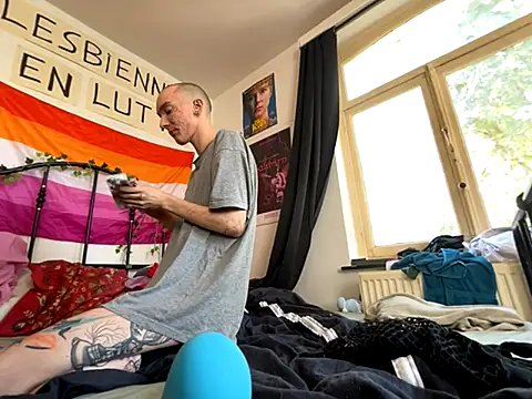 Snapshot of Styxlust chatting on September 9, 1:21 pm Styxlust online show from September 9, 1:21 pm