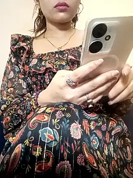 TheSassyGirl7 online show from May 19, 7:42 pm