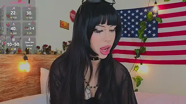 venomeowww   online show from April 13, 3:01 am