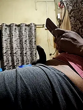 yournaughtysam online show from September 13, 5:35 pm