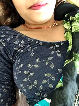 Snapshot of AnanyaKapoor89 chatting on September 21, 6:15 am AnanyaKapoor89 online show from September 21, 6:15 am