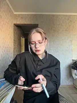 n1ghtcloud online show from September 24, 10:51 am