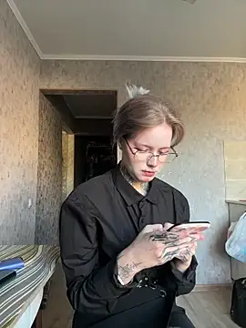 n1ghtcloud online show from September 25, 11:14 am