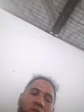 Snapshot of Miler247198 chatting on November 17, 3:45 am Miler247198 online show from November 17, 3:45 am