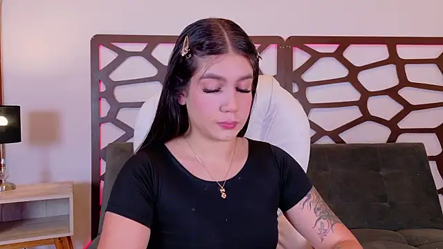 kloe bella online show from February 19, 12:34 pm